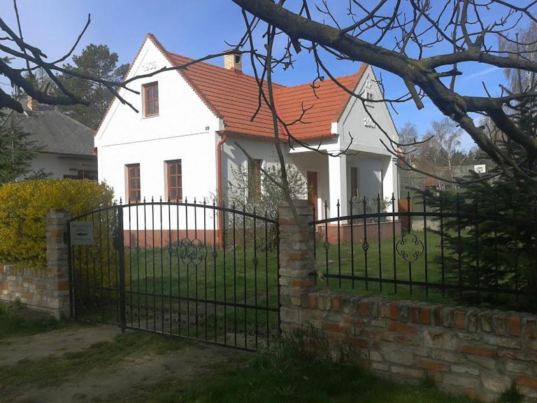 Park Vendégház Herend Extérieur photo